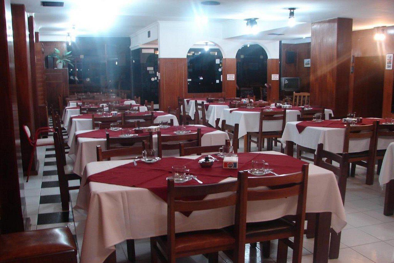 Cheltum Hotel Trelew Exterior photo